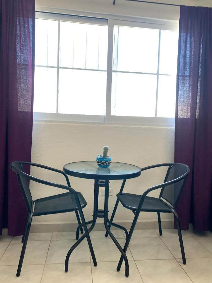 Casa Madero #1, Central Studio Apartment 1 Block From Malecon Ла Пас Екстериор снимка