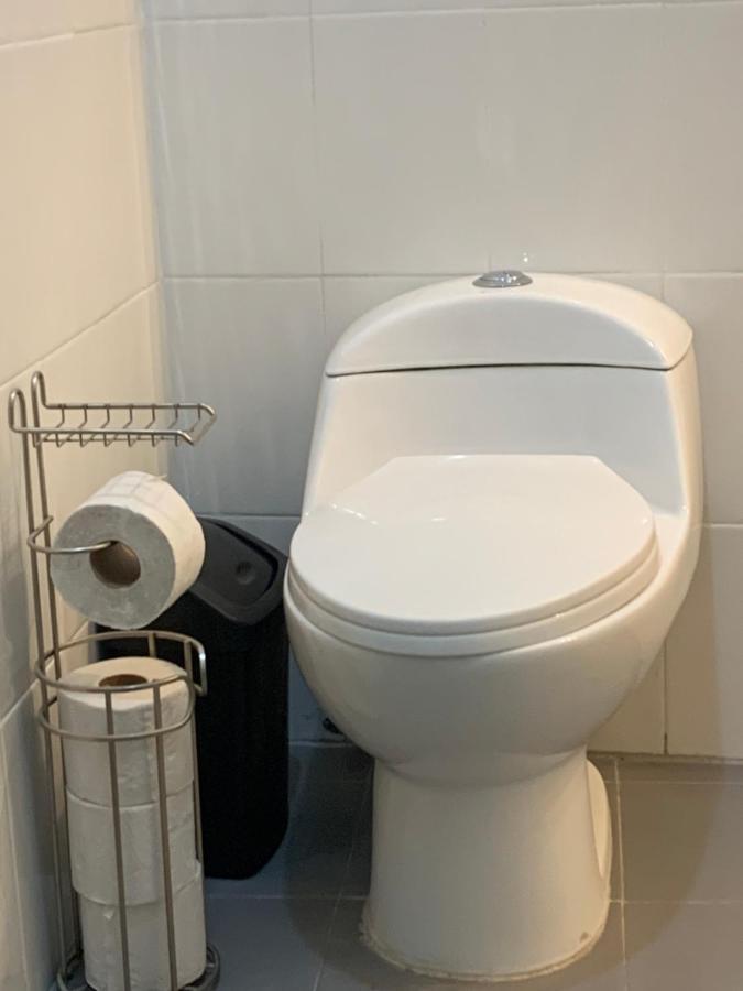 Casa Madero #1, Central Studio Apartment 1 Block From Malecon Ла Пас Екстериор снимка